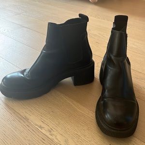 Heeled Ankle Boot